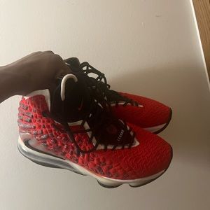 COPY - Lebron 17